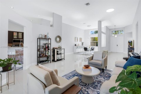House in Weston, Florida 5 bedrooms, 283.44 sq.m. № 2416075 - photo 11