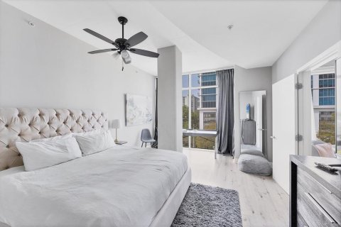Condominio en alquiler en Orlando, Florida, 1 dormitorio, 99.5 m2 № 2098931 - foto 20