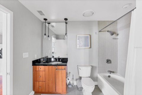 Condominio en alquiler en Orlando, Florida, 1 dormitorio, 99.5 m2 № 2098931 - foto 26