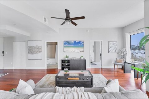 Condominio en alquiler en Orlando, Florida, 1 dormitorio, 99.5 m2 № 2098931 - foto 8