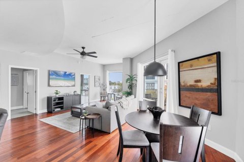 Condominio en alquiler en Orlando, Florida, 1 dormitorio, 99.5 m2 № 2098931 - foto 19
