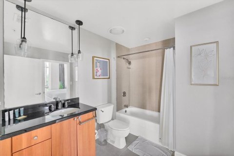 Condominio en alquiler en Orlando, Florida, 1 dormitorio, 99.5 m2 № 2098931 - foto 25