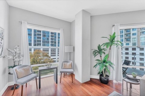 Condominio en alquiler en Orlando, Florida, 1 dormitorio, 99.5 m2 № 2098931 - foto 9