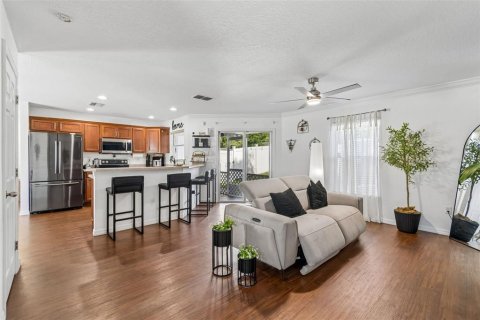 Townhouse in Lakeland, Florida 3 bedrooms, 148.83 sq.m. № 2225825 - photo 3