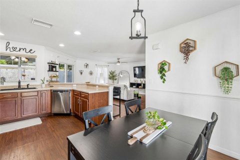 Townhouse in Lakeland, Florida 3 bedrooms, 148.83 sq.m. № 2225825 - photo 8