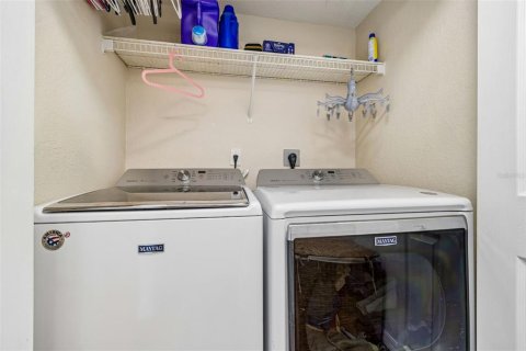 Townhouse in Lakeland, Florida 3 bedrooms, 148.83 sq.m. № 2225825 - photo 18