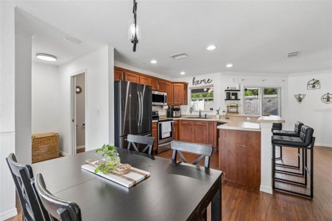 Townhouse in Lakeland, Florida 3 bedrooms, 148.83 sq.m. № 2225825 - photo 5