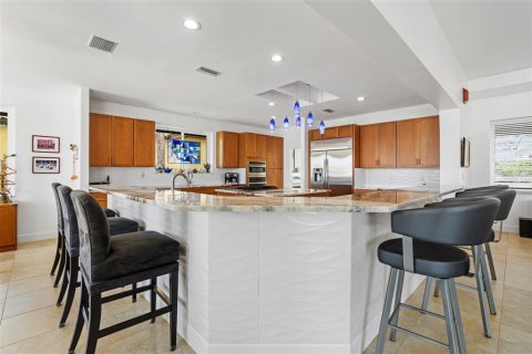 House in Tierra Verde, Florida 5 bedrooms, 430.69 sq.m. № 2199339 - photo 16