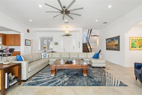 House in Tierra Verde, Florida 5 bedrooms, 430.69 sq.m. № 2199339 - photo 12