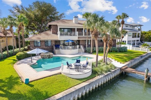 House in Tierra Verde, Florida 5 bedrooms, 430.69 sq.m. № 2199339 - photo 8