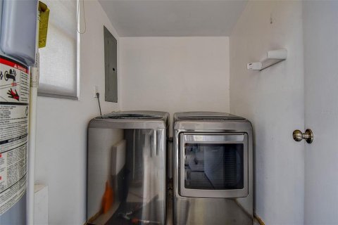 Casa en alquiler en Palm Harbor, Florida, 2 dormitorios, 72.46 m2 № 1816891 - foto 11