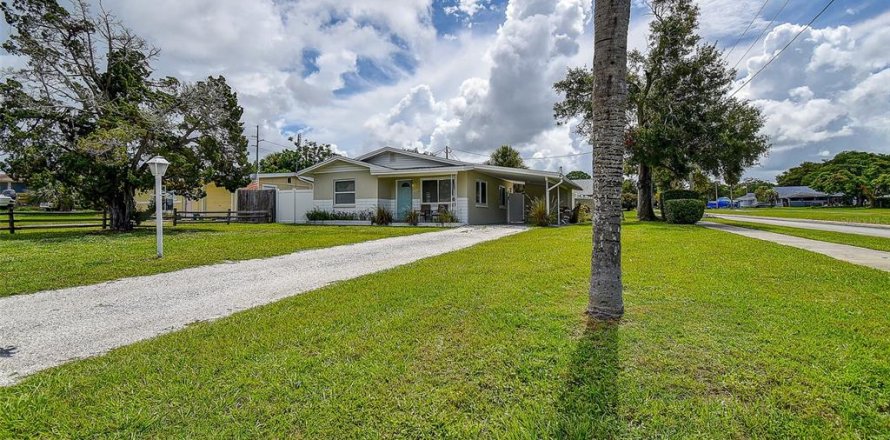 Villa ou maison à Palm Harbor, Floride 2 chambres, 72.46 m2 № 1816891