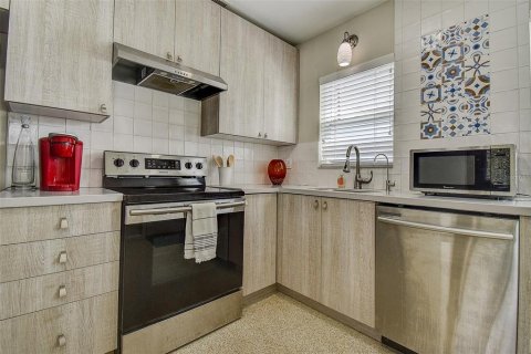 Casa en alquiler en Palm Harbor, Florida, 2 dormitorios, 72.46 m2 № 1816891 - foto 19