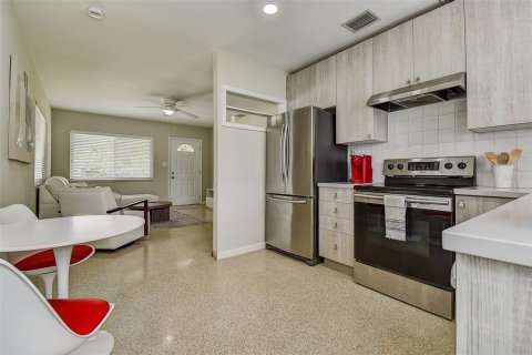 Casa en alquiler en Palm Harbor, Florida, 2 dormitorios, 72.46 m2 № 1816891 - foto 20