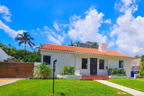 Villa ou maison à Miami, Floride 3 chambres, 145.67 m2 № 2437655