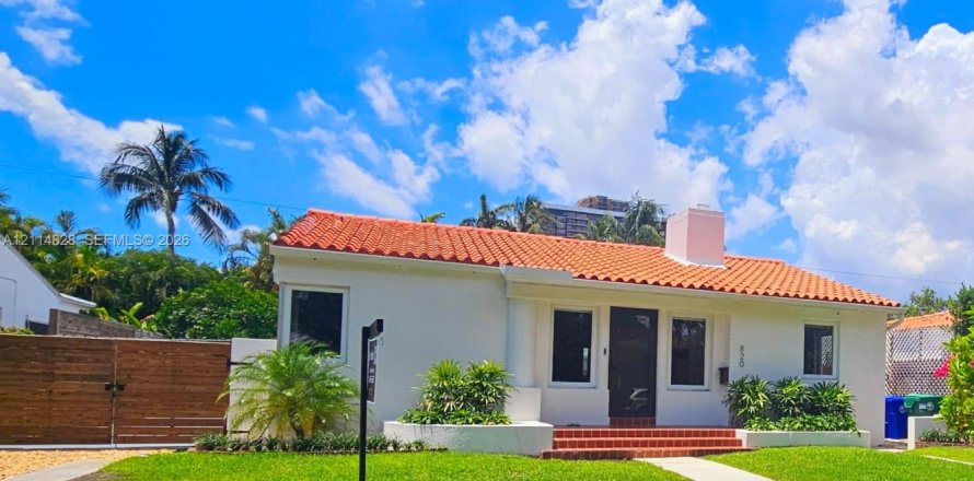 Villa ou maison à Miami, Floride 3 chambres, 145.67 m2 № 2437655