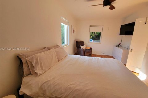 Villa ou maison à louer à Miami, Floride: 3 chambres, 145.67 m2 № 2437655 - photo 14