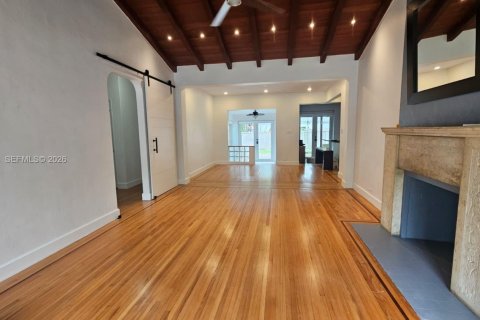 Villa ou maison à louer à Miami, Floride: 3 chambres, 145.67 m2 № 2437655 - photo 2