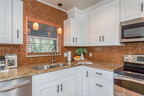 Купить виллу или дом в Галфпорта, Флорида 6 комнат, 211.82м2, № 1898801 - фото 17