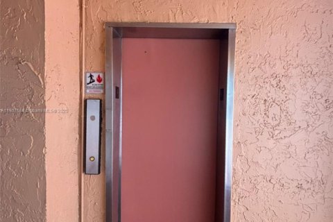 Appartement à louer à Miami, Floride: 1 chambre, 65.03 m2 № 2297633 - photo 13