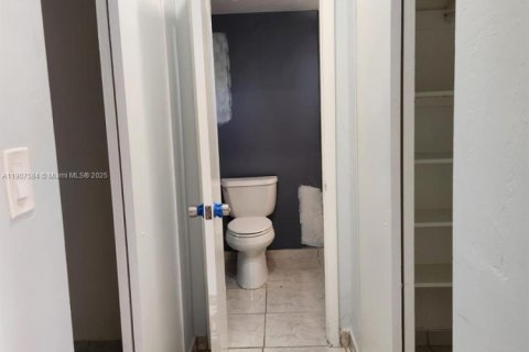Appartement à louer à Miami, Floride: 1 chambre, 65.03 m2 № 2297633 - photo 6