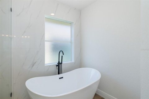 Villa ou maison à vendre à New Port Richey, Floride: 4 chambres, 191.94 m2 № 2223664 - photo 30