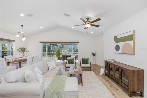 Villa ou maison à vendre à New Port Richey, Floride: 4 chambres, 191.94 m2 № 2223664 - photo 14