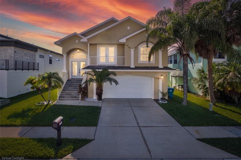 Villa ou maison à vendre à New Port Richey, Floride: 4 chambres, 191.94 m2 № 2223664 - photo 3
