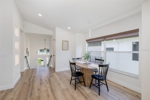 Villa ou maison à vendre à New Port Richey, Floride: 4 chambres, 191.94 m2 № 2223664 - photo 17
