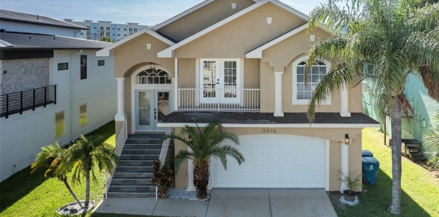 Villa ou maison à New Port Richey, Floride 4 chambres, 191.94 m2 № 2223664