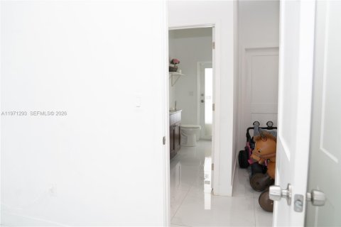 Villa ou maison à vendre à Homestead, Floride: 4 chambres, 243.68 m2 № 2032127 - photo 28