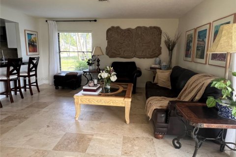 Townhouse in Palm Beach Gardens, Florida 3 bedrooms, 176.98 sq.m. № 1875661 - photo 15
