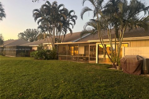Townhouse in Palm Beach Gardens, Florida 3 bedrooms, 176.98 sq.m. № 1875661 - photo 24
