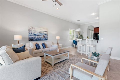 House in Vero Beach, Florida 3 bedrooms, 252.88 sq.m. № 2267630 - photo 7