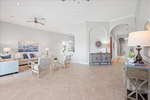House in Vero Beach, Florida 3 bedrooms, 252.88 sq.m. № 2267630 - photo 6
