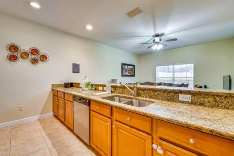Adosado en venta en Kissimmee, Florida, 4 dormitorios, 176.7 m2 № 2240017 - foto 6