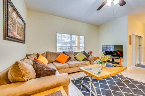 Adosado en venta en Kissimmee, Florida, 4 dormitorios, 176.7 m2 № 2240017 - foto 3