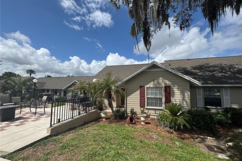 Adosado en Apopka, Florida 2 dormitorios, 91.04 m2 № 2099830
