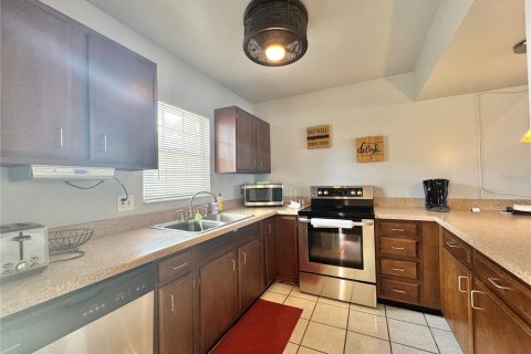 Adosado en alquiler en Apopka, Florida, 2 dormitorios, 91.04 m2 № 2099830 - foto 11