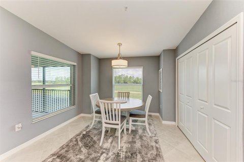 Condo in Venice, Florida, 2 bedrooms in WELLEN PARK  № 1762096 - photo 22