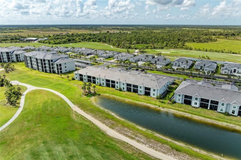 Condo in Venice, Florida, 2 bedrooms in WELLEN PARK  № 1762096 - photo 4