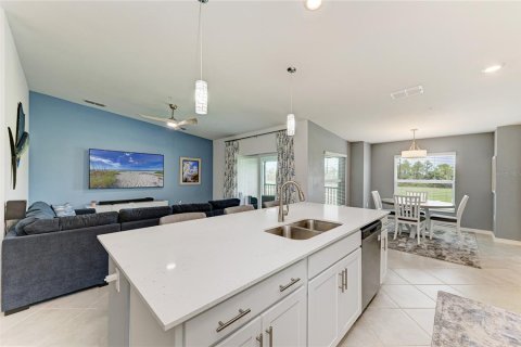 Condo in Venice, Florida, 2 bedrooms in WELLEN PARK  № 1762096 - photo 17