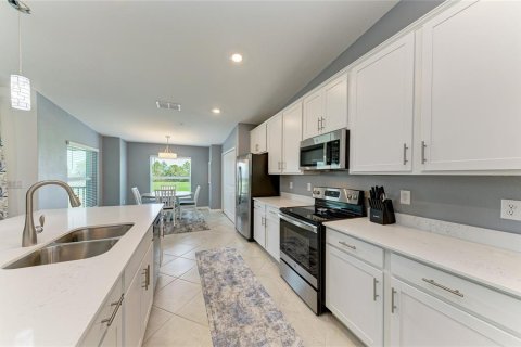 Condo in Venice, Florida, 2 bedrooms in WELLEN PARK  № 1762096 - photo 18