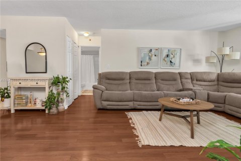 Condominio en venta en Aventura, Florida, 2 dormitorios, 98.66 m2 № 2000760 - foto 7