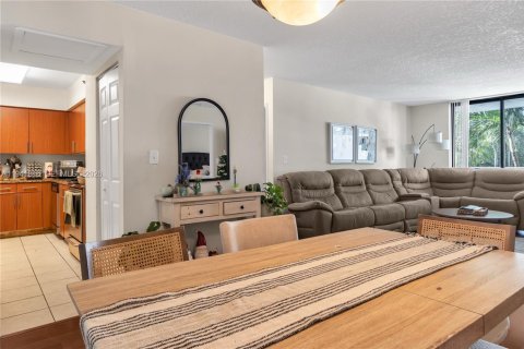Condominio en venta en Aventura, Florida, 2 dormitorios, 98.66 m2 № 2000760 - foto 6
