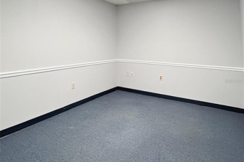 Immobilier commercial à louer à Sanford, Floride: 8361.95 m2 № 1553015 - photo 7