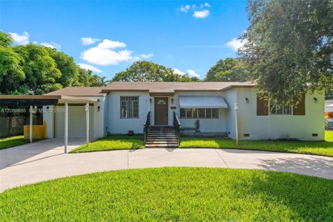 Villa ou maison à Miami, Floride 2 chambres, 115.76 m2 № 2378432