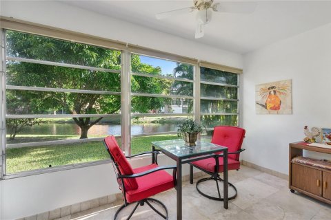 Condominio en venta en Lauderdale Lakes, Florida, 2 dormitorios, 94.85 m2 № 2083698 - foto 2