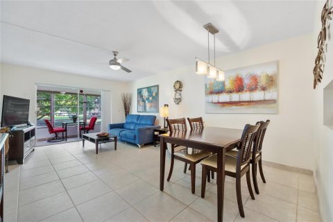 Condominio en venta en Lauderdale Lakes, Florida, 2 dormitorios, 94.85 m2 № 2083698 - foto 6