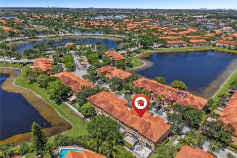 Townhouse in Miami, Florida 3 bedrooms, 158.86 sq.m. № 1787115 - photo 22